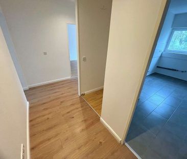 Einziehen &amp; Wohlf&uuml;hlen - 2-Zimmer Wohnung mit Balkon! - Photo 1