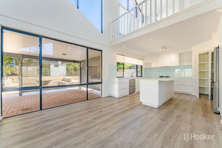 Coastal Elegance Meets Contemporary Comfort - WITH OCEAN VIEWS - Photo 3