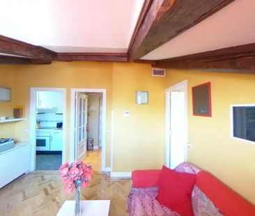 Piso de alquiler en Calle de Segovia, Palacio - Photo 1