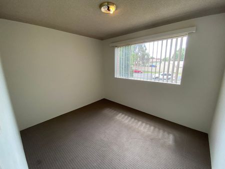 AFFORDABLE LIVING! - Photo 2