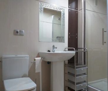 Apartamento de alquiler en Avenida Ricardo Carapeto Zambrano, 29, S... - Photo 1