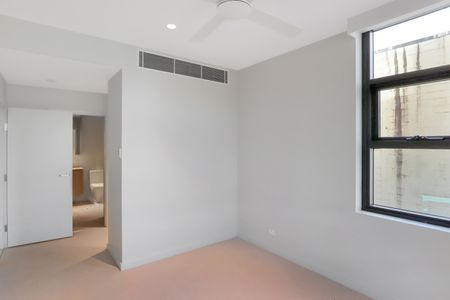 CODA! Brand New Apartment Living! - Photo 5