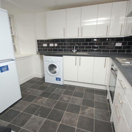 1 bedroom flat to rent - Photo 4