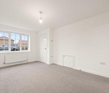 3 bedroom semi-detached house to rent - Photo 2