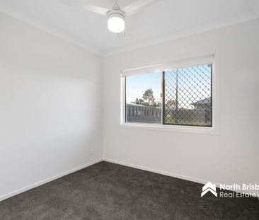 Brand New, Ultra-Modern Home in the Heart of Dakabin - Photo 2