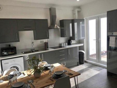 House share to rent - Photo 4