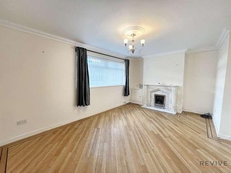 Lisburn Lane, Liverpool, L13 - Photo 2