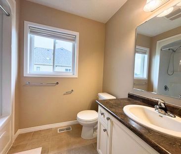 $2,949 / 3 br / 2.5 ba / 23 Irongate dr - Photo 1