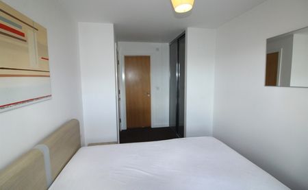 Regents Quay, Bowman Lane, Leeds - Photo 2