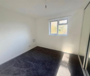 2 bedroom semi-detached house to rent - Photo 2