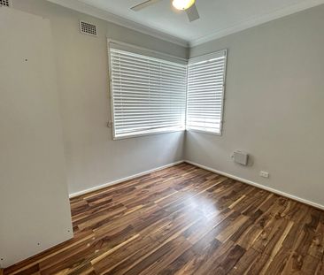 NEAT & TIDY HOME! - Photo 4