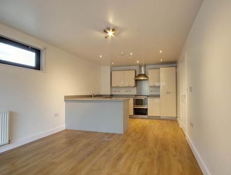 2 bedroom flat to rent - Photo 4