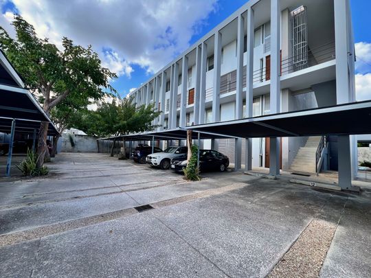 MONTES DE AME: TOWNHOUSE EN PRIVADA CON PISCINA EN ÁREA SOCIAL - Foto 1
