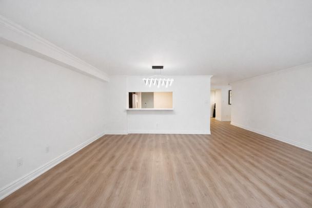 For Lease - 33 University Avenue Unit# 906, Toronto, Ontario - Photo 1