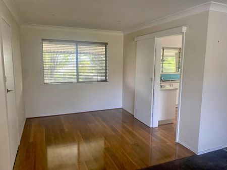 Modern Living in North Cowra - Photo 5