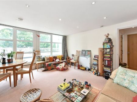 1 Bed Flat, Manchester Road, E14 - Photo 2