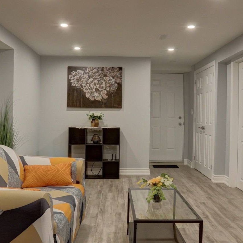 For Lease - 196 Mccaffrey Road, Newmarket, Ontario - Photo 1