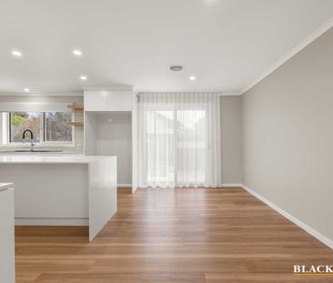 Newly Renovated Family Home - Photo 5