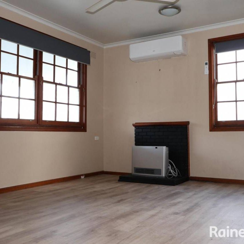KOORINGAL LIVING - Photo 1