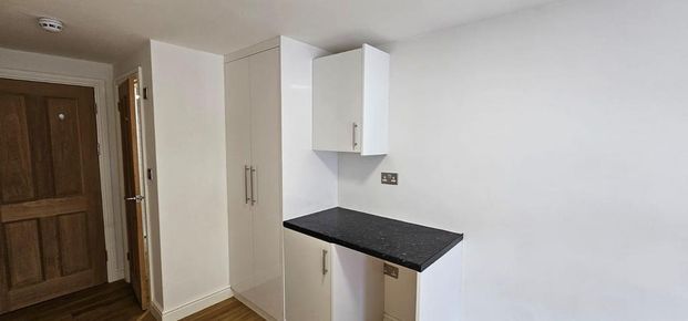 Studio to rent - Photo 1
