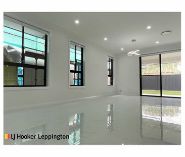 STYLISH WITH ALL THE EXTRAS! - Photo 1