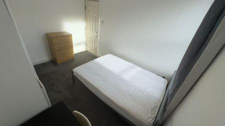 5 bedroom terraced house to rent - Photo 2