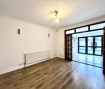 5 bedroom semi-detached house to rent - Photo 5