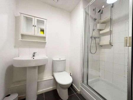 Lower Hall Street, St Helens Town Centre, WA10 - Photo 2