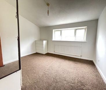 4 Bed Terraced House, Westbury Road, IG11 - Photo 5