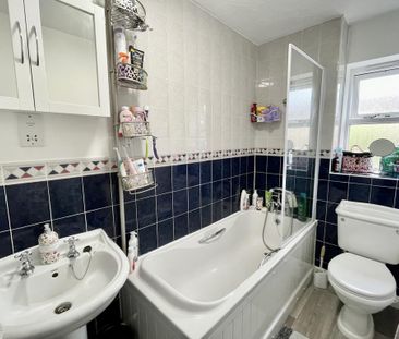 2 bedroom terraced house to rent - Photo 4
