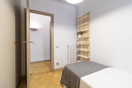 Carrer de Balmes, Barcelona, Catalonia - Photo 2