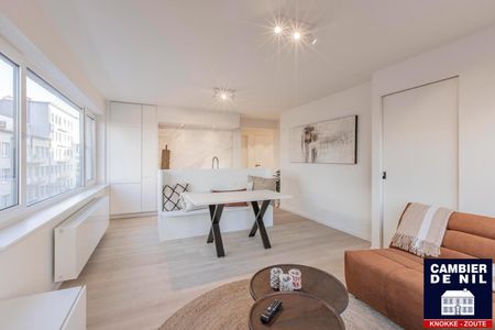 Gerenoveerd en centraal gelegen hoekappartement - Photo 4