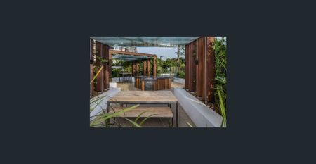 Ground Floor Apartment with High End Facilities - Photo 2