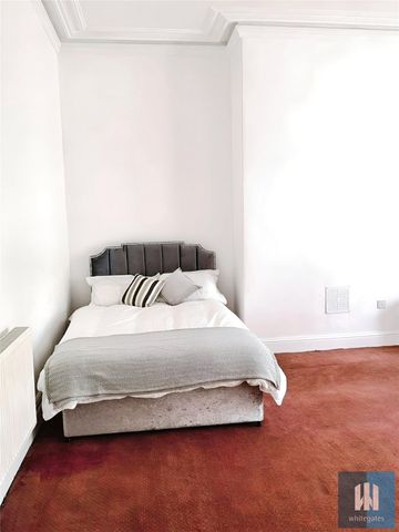 Trinity Street, Huddersfield, HD1 - Photo 4