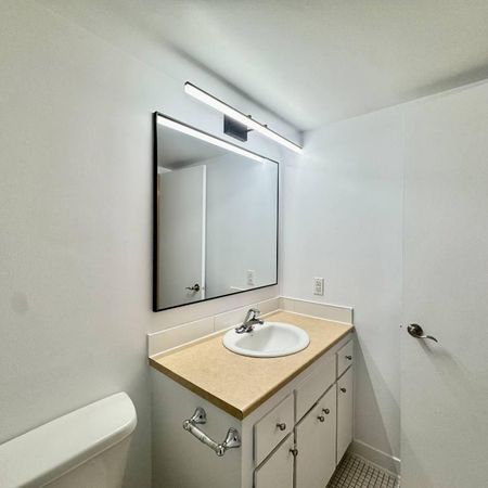 Appartement éclairé et chauffé avec piscine extérieur - Photo 3