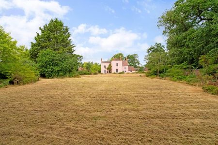 6 bedroom detached house to rent - Photo 2