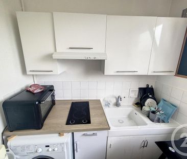 Location Appartement 1 pièce 28m² CHAMALIERES 63400 - Photo 5