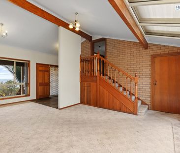 Spacious Family Home with Solar & Massive Garage/Workshop - Photo 2