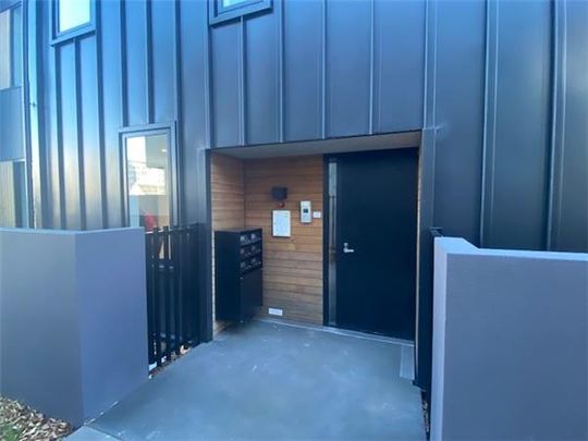 101/198 Gloucester Street, City, Christchurch City - Sunny City Centre Apartment in Prime Location - Photo 1