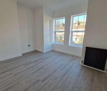 Aldenham Road, Bushey, WD23 - Photo 4