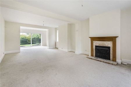 A detached two storey 1930's house with integral single garage situated in Wendover - Photo 4