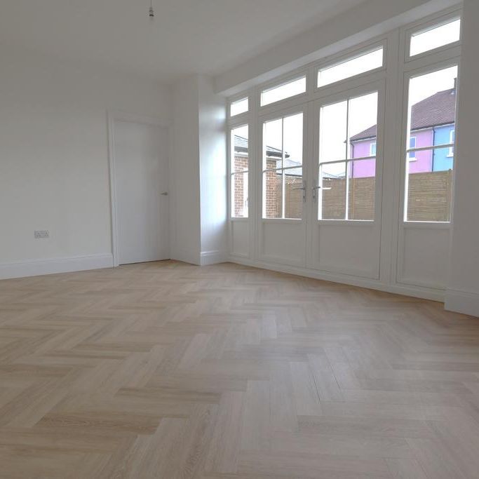 4 bedroom detached house to rent - Photo 1