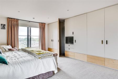 3 bedroom flat to rent - Photo 5