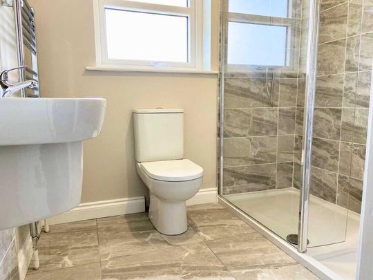 Apt 3 22, Highgrove Meadows, Ballygomartin Road, Belfast, BT13 3FX - Photo 1