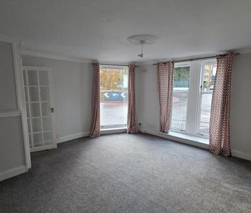 2 bedroom ground floor flat to rent - Photo 1