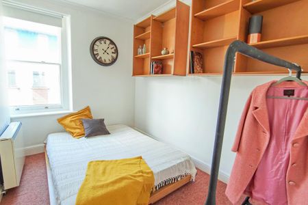 2 bedroom apartment to rent - Photo 3