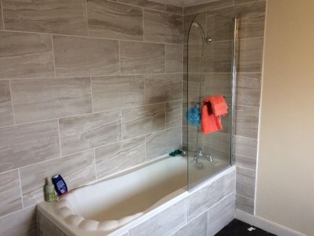 4 bed house student let - Photo 5