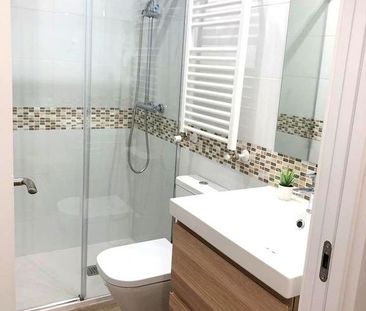 2 bedroom luxury Apartment for rent in Madrid, Spain - Photo 5