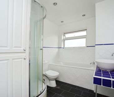 3 bedroom House To Let - Photo 5