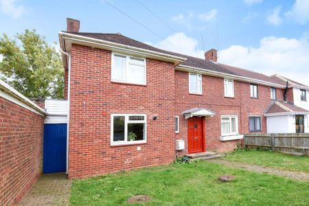 3 bedroom semi-detached house to rent - Photo 3